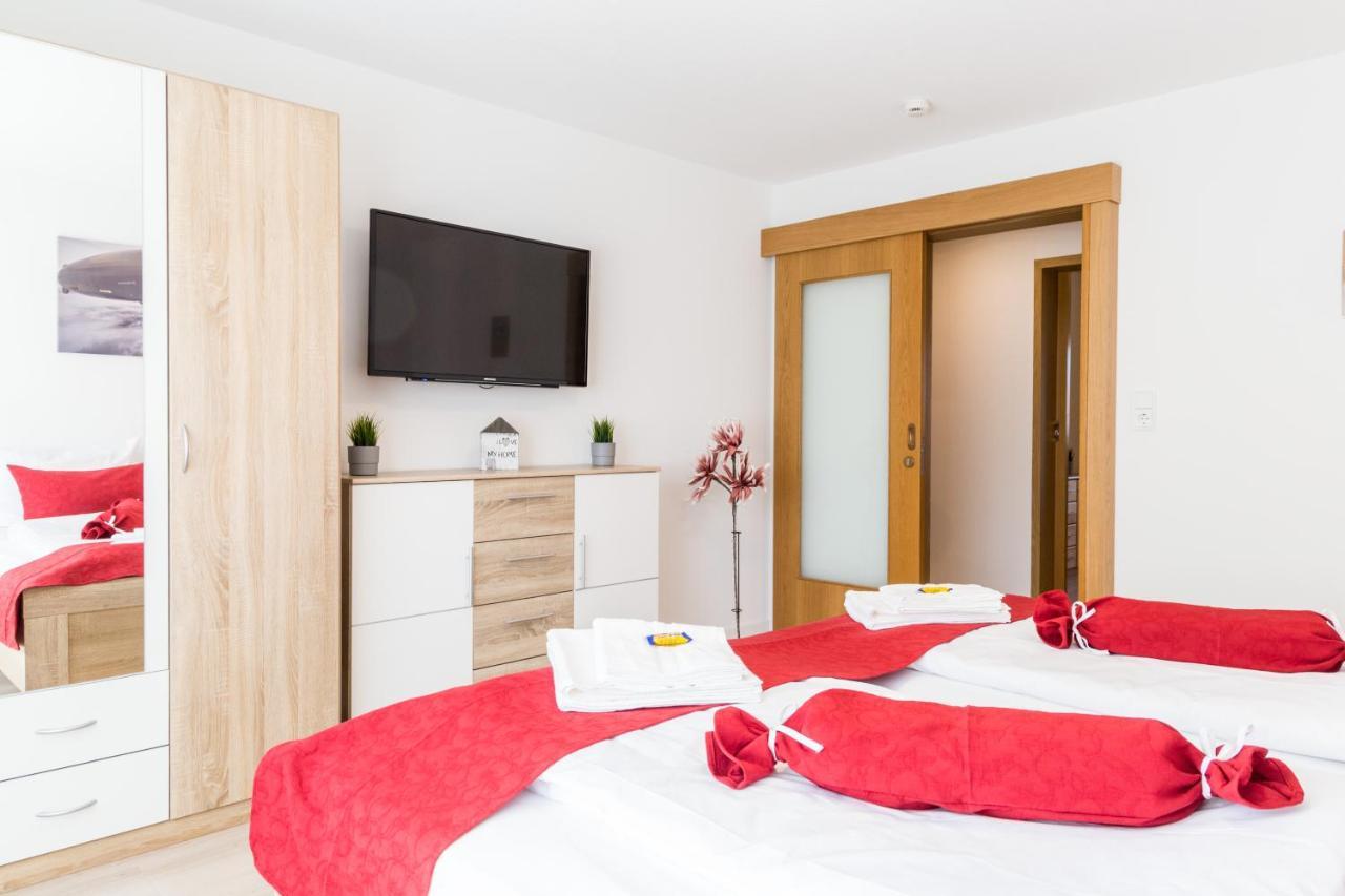 Apartment Eastside Mit 3 Zimmern Fur Bis Zu 5 Personen Mit Balkon 腓特烈港 外观 照片