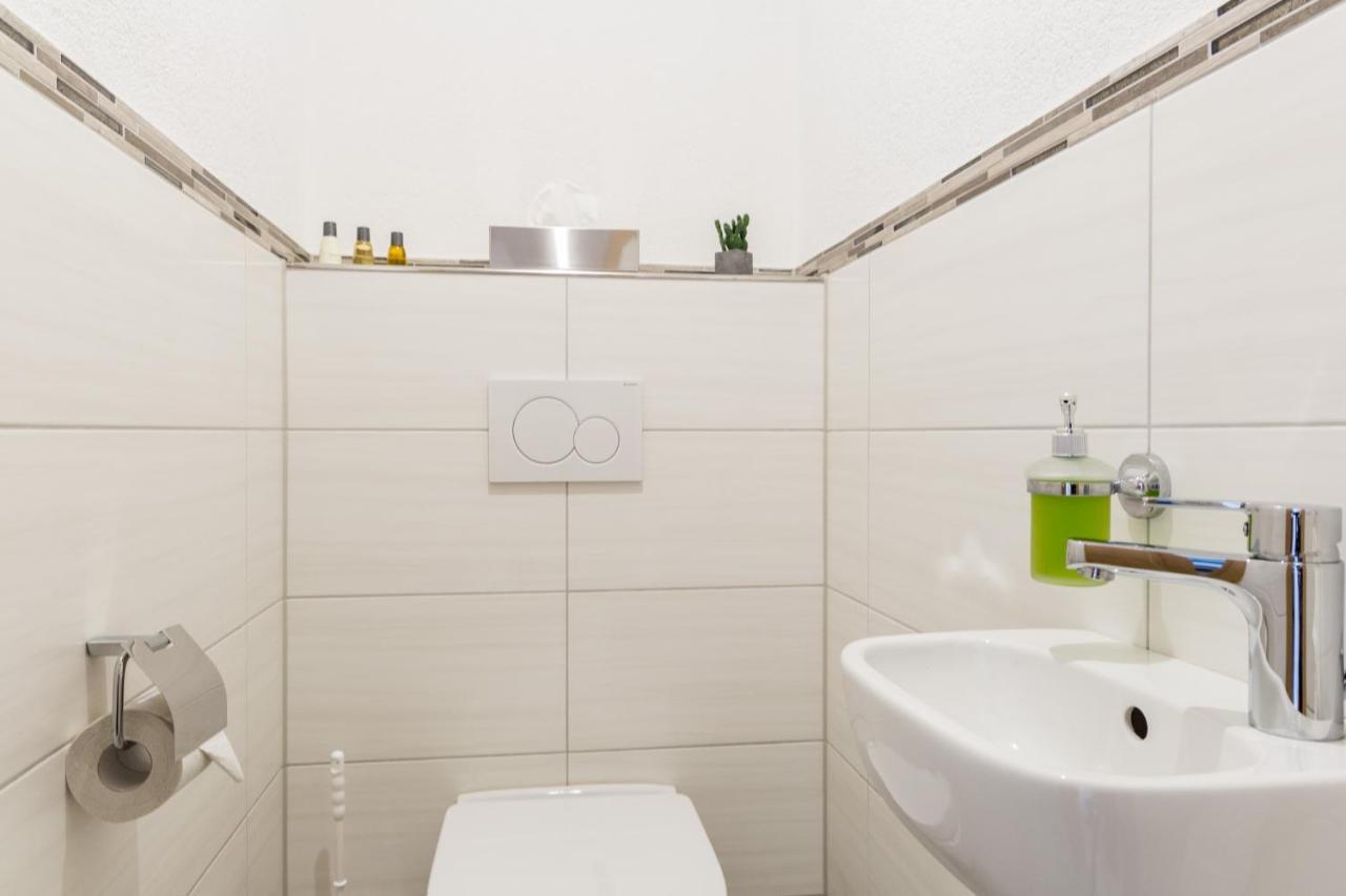 Apartment Eastside Mit 3 Zimmern Fur Bis Zu 5 Personen Mit Balkon 腓特烈港 外观 照片