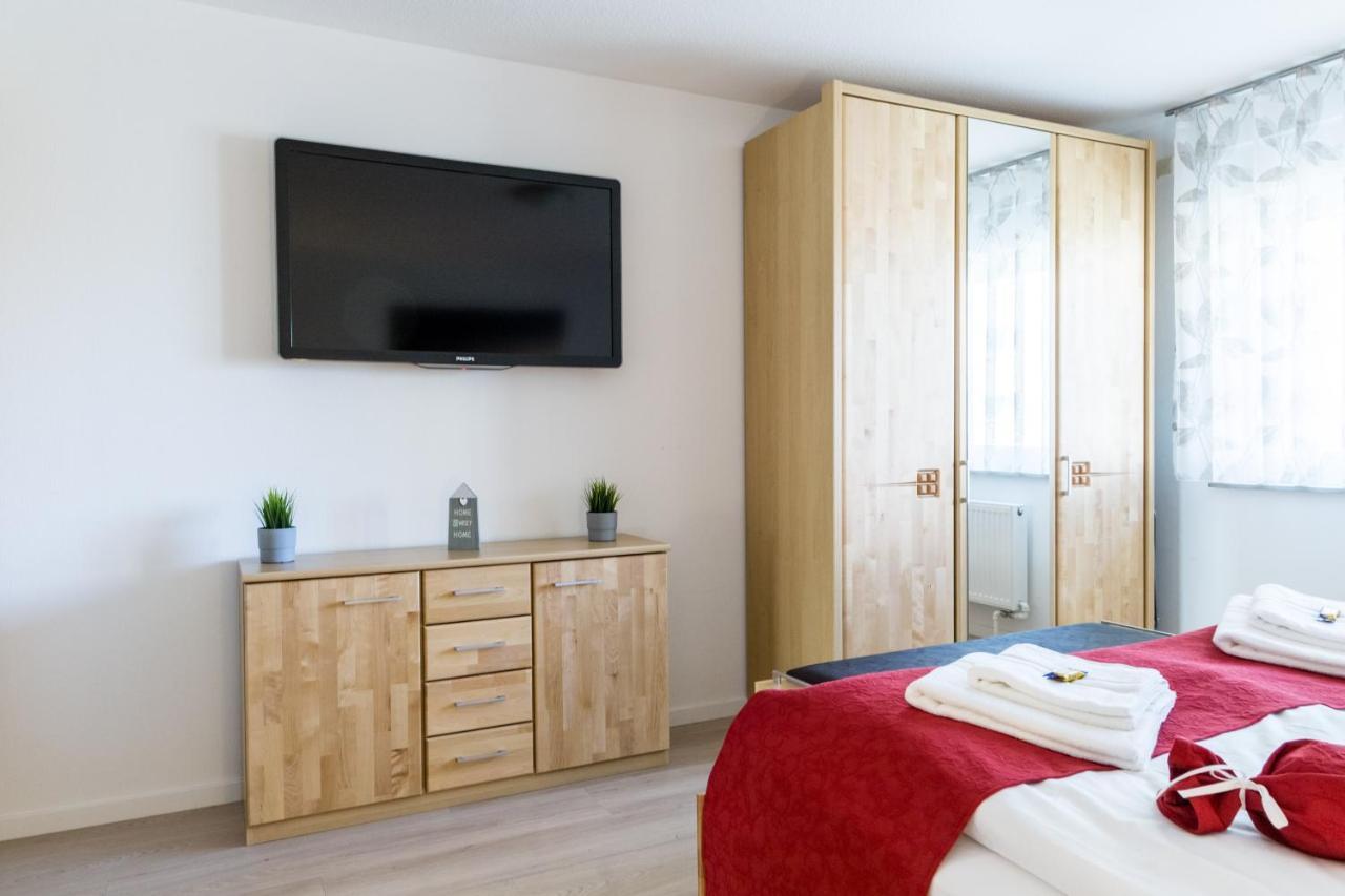 Apartment Eastside Mit 3 Zimmern Fur Bis Zu 5 Personen Mit Balkon 腓特烈港 外观 照片