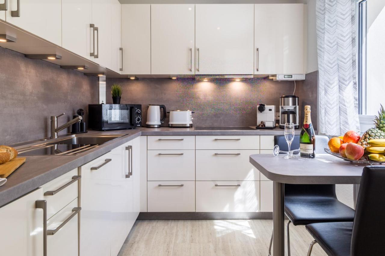 Apartment Eastside Mit 3 Zimmern Fur Bis Zu 5 Personen Mit Balkon 腓特烈港 外观 照片